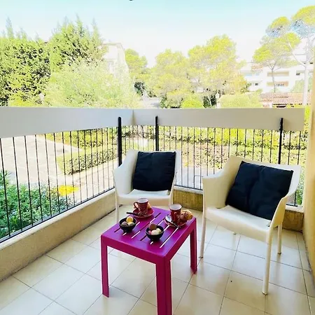 Les Estivales Yourhosthelper Appartement *